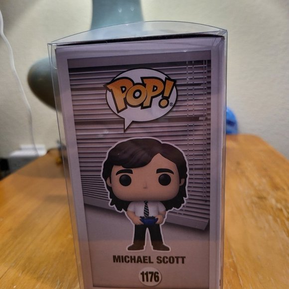 The Office Michael Scott Funko Shop Exclusive Funko Pop - Picture 4 of 8